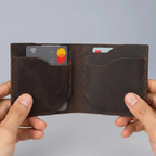 4 Kart Bölmeli Premium Gerçek Deri Cüzdan – Hakiki Deri, İnce ve Şık Tasarım