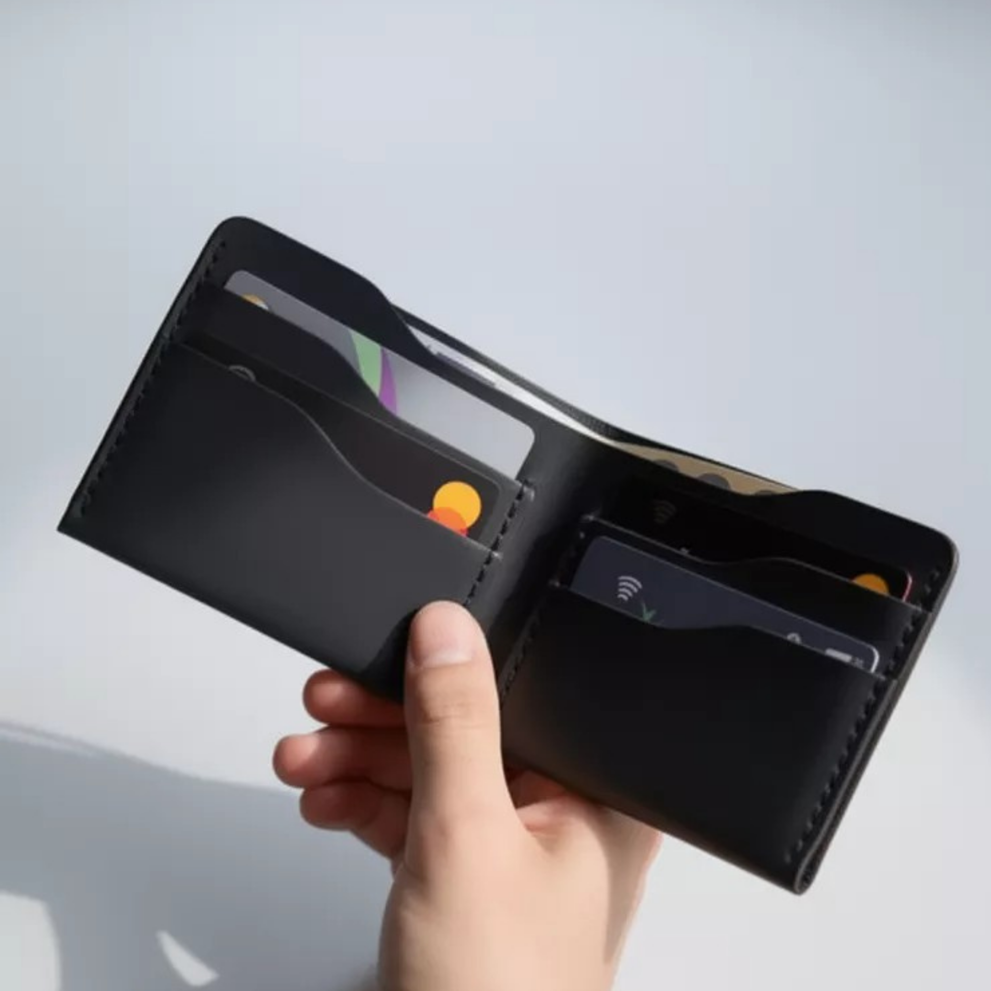 4 Gözlü Klasik Tip Hakiki Deri Cüzdan – Zamansız Şıklık & Günlük Konfor