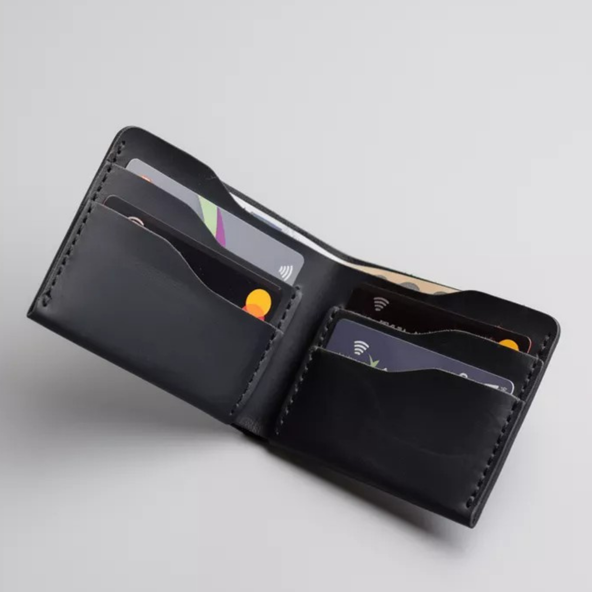 4 Gözlü Klasik Tip Hakiki Deri Cüzdan – Zamansız Şıklık & Günlük Konfor